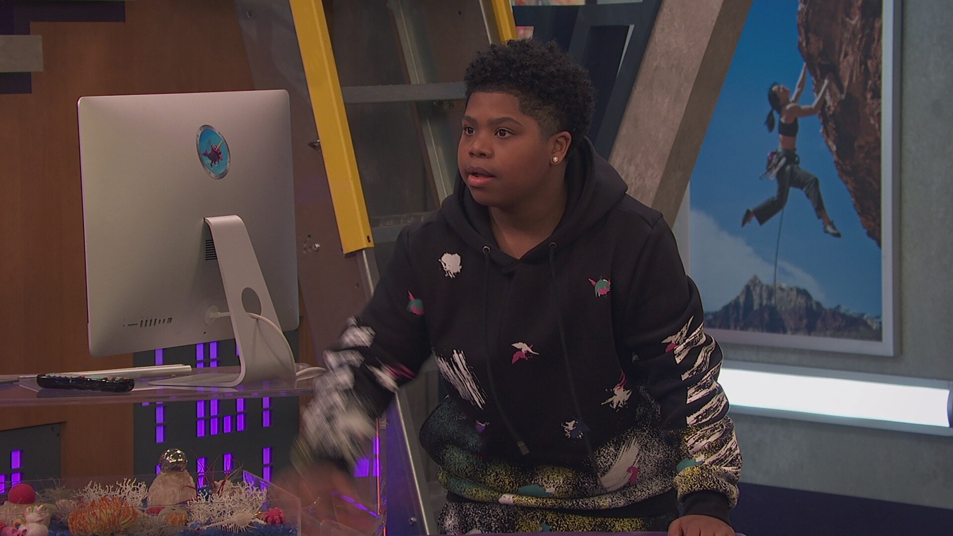 Watch Game Shakers Bug Tussle S3 E15, TV Shows