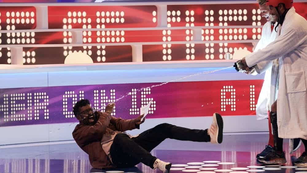 A League of Their Own - S19E8