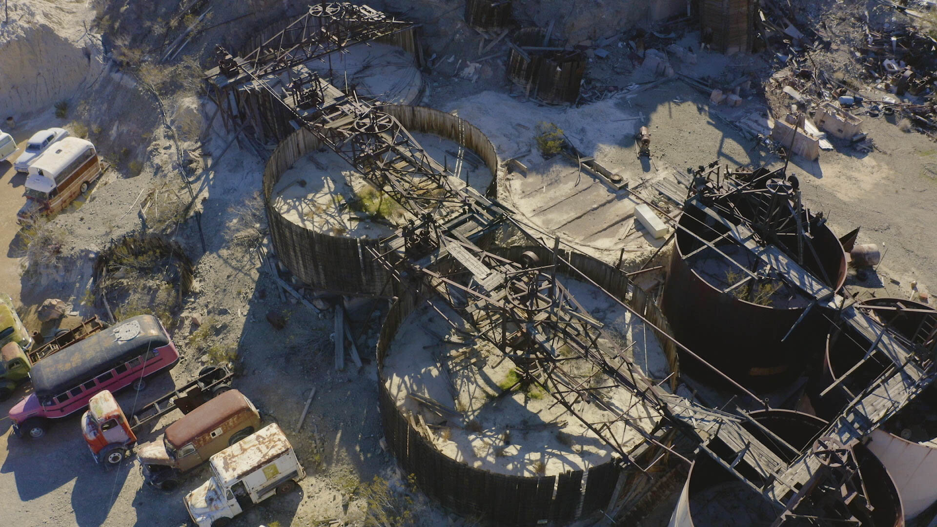 Mysteries of the Abandoned - S12E8