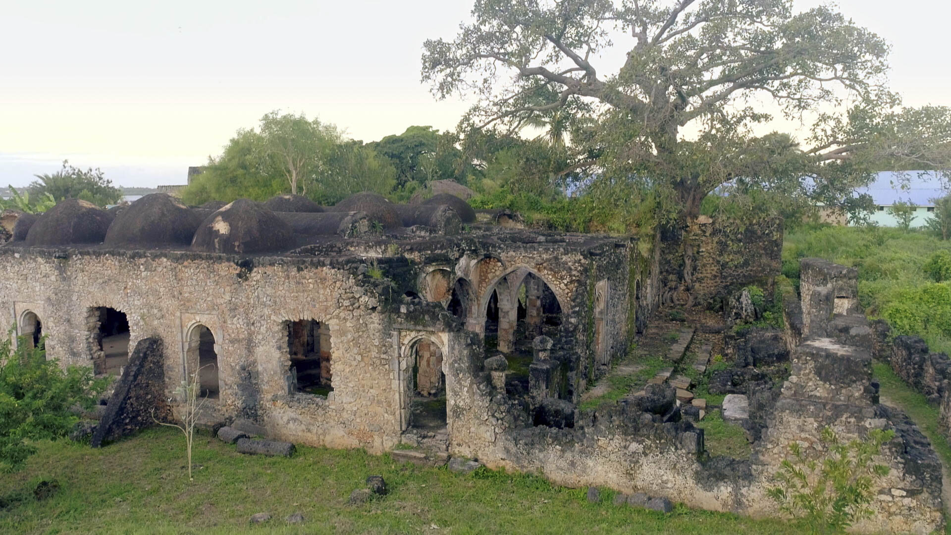 Mysteries of the Abandoned - S12E8