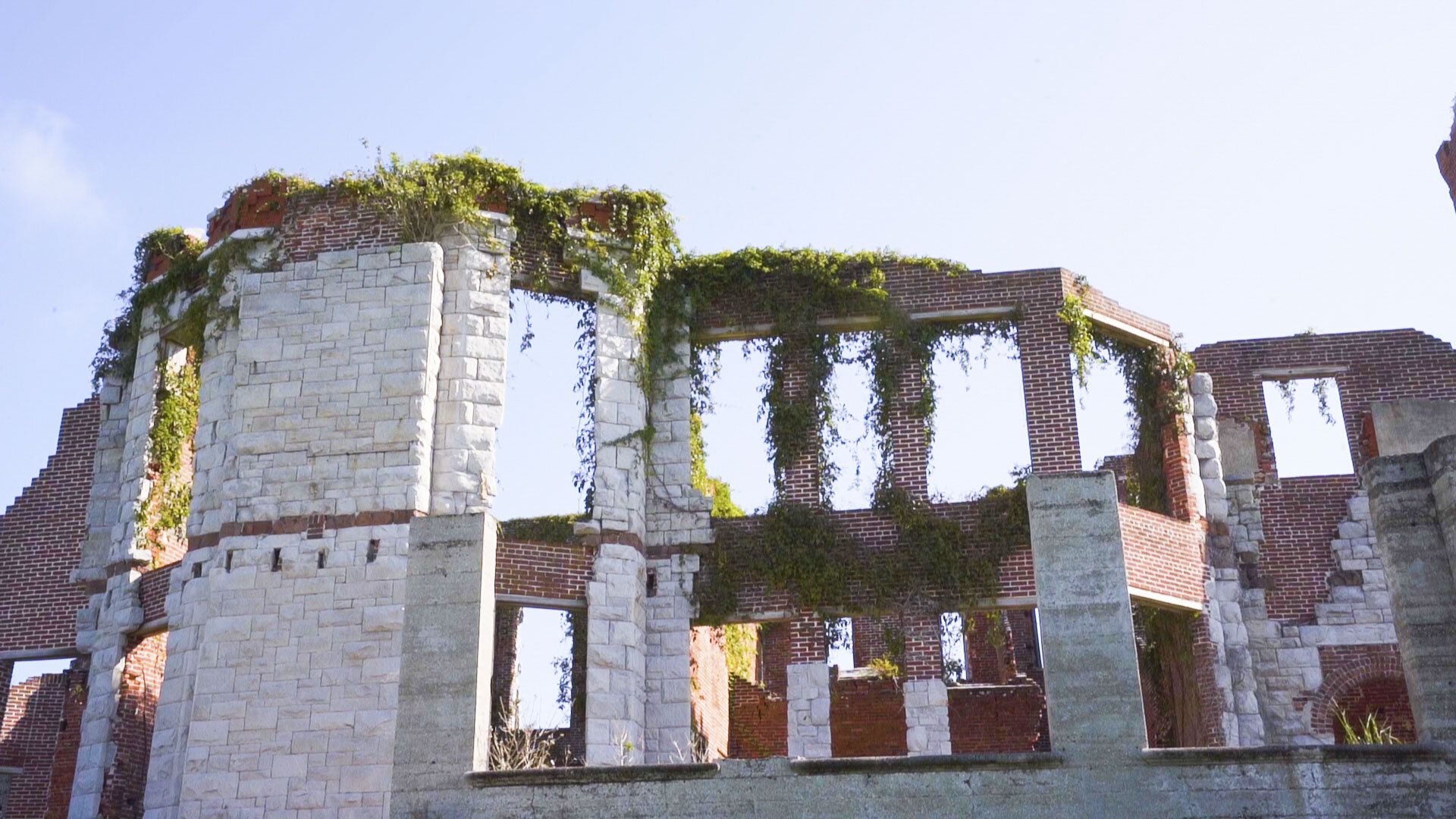 Mysteries of the Abandoned - S12E8