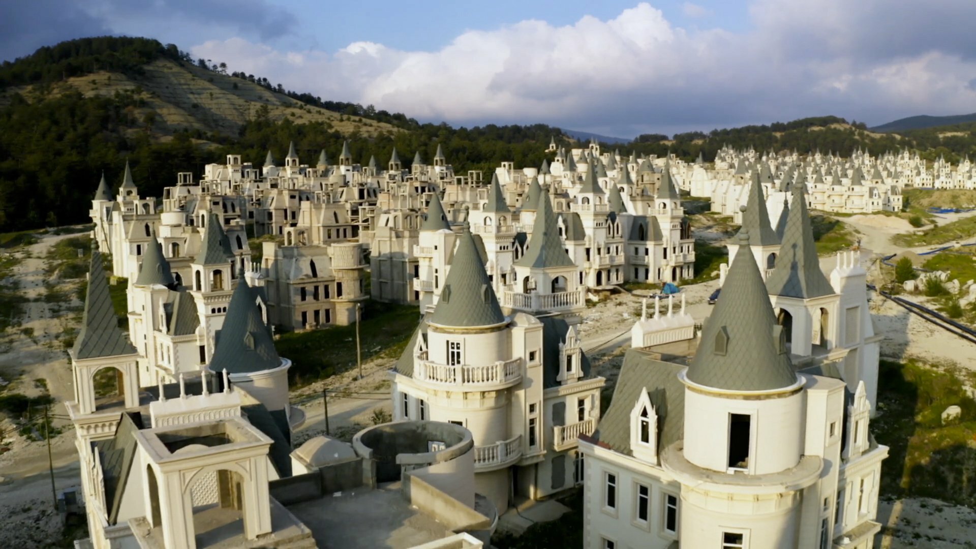 Mysteries of the Abandoned - S12E8