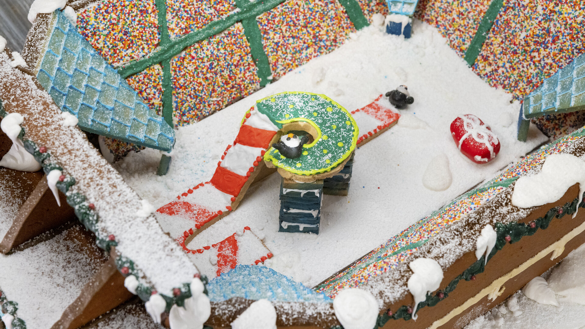 Christmas Cookie Challenge - S2024E8