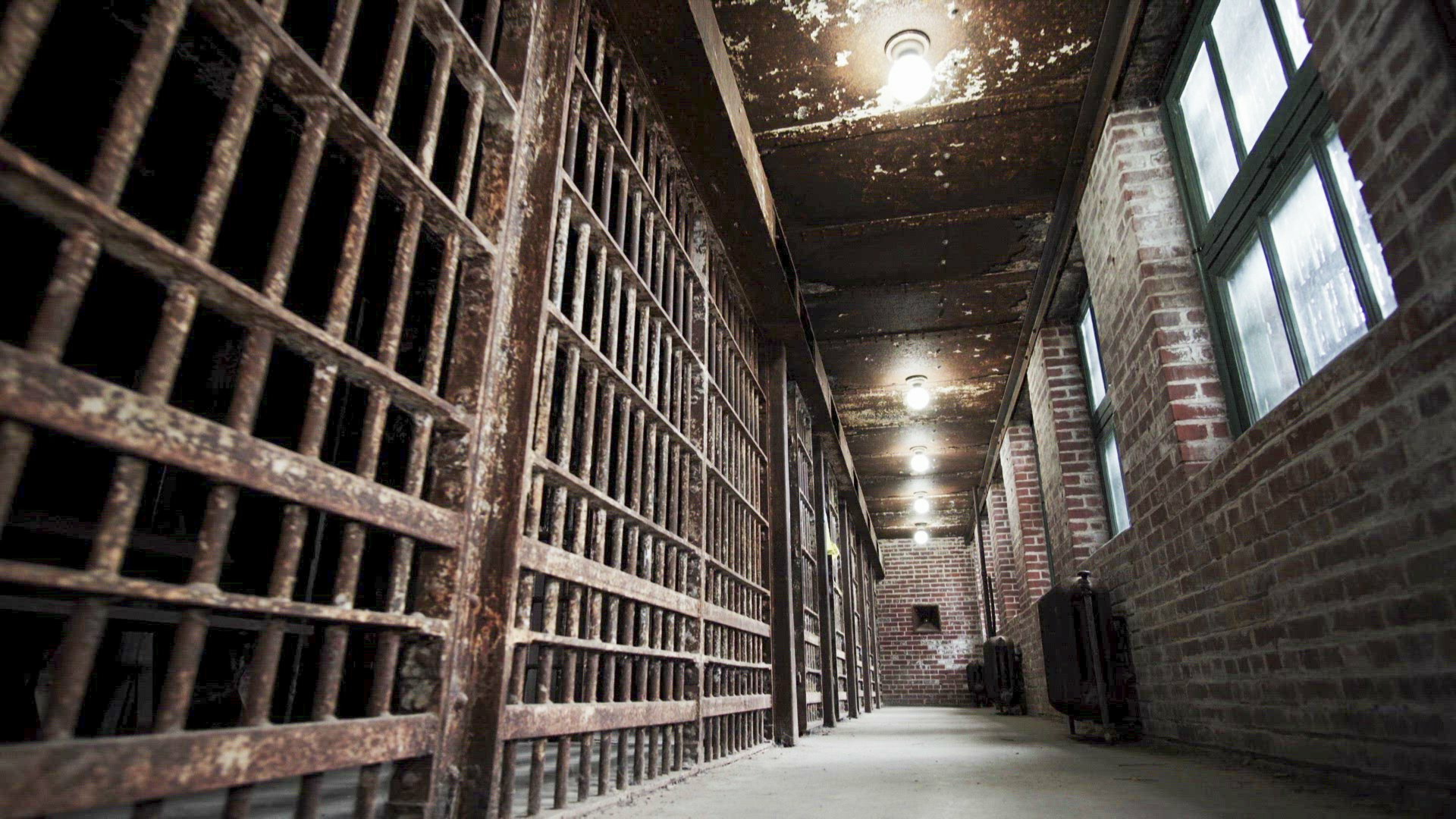 Mysteries of the Abandoned - S12E8