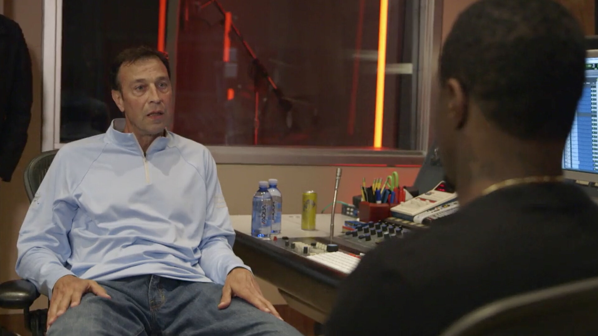 Wahlburgers - S10E11