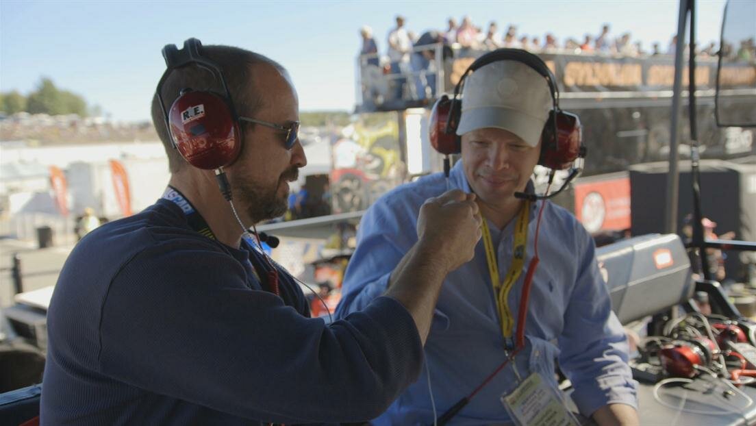 Wahlburgers - S10E11