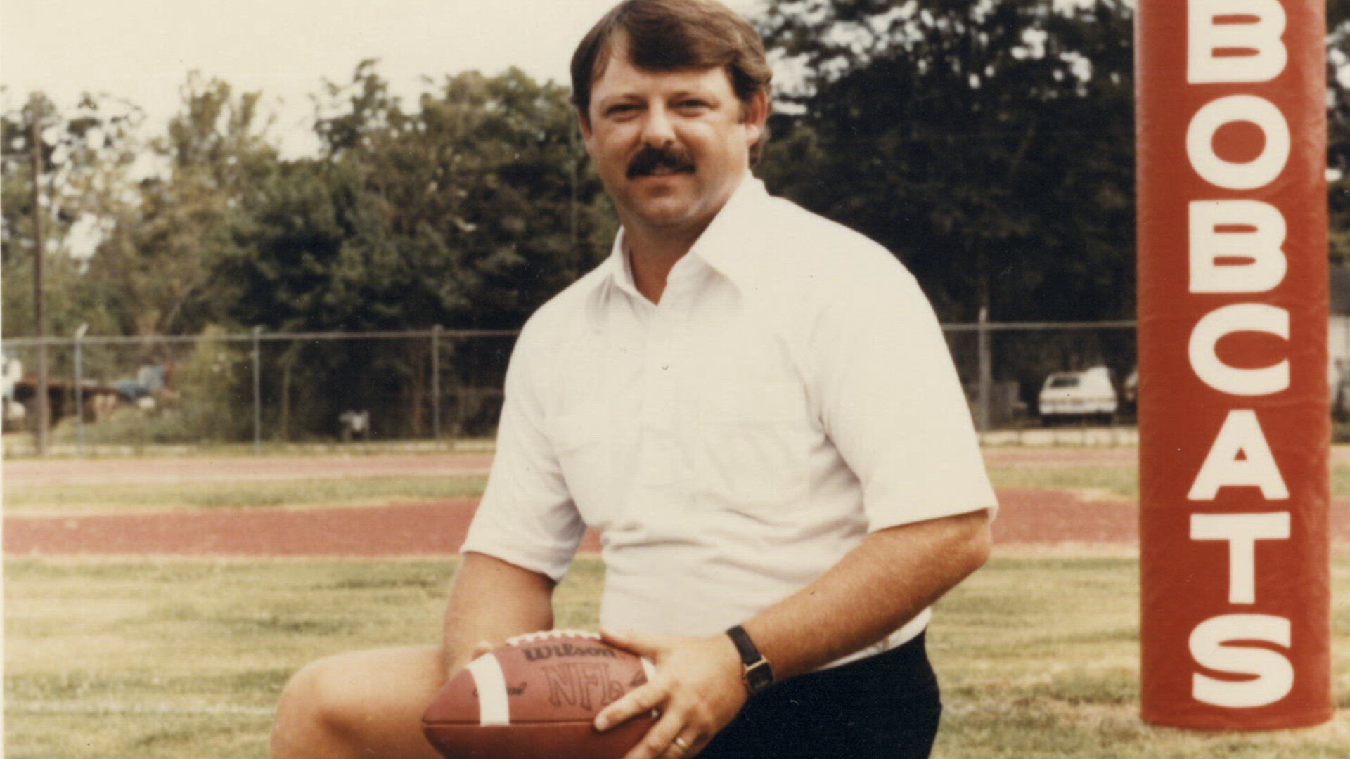 Murder Under the Friday Night Lights - S4E9