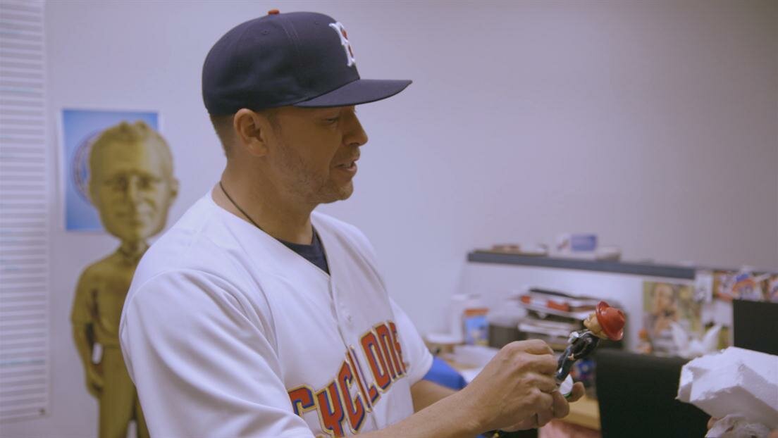 Wahlburgers - S10E11