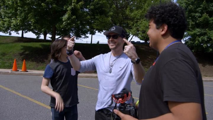 Wahlburgers - S10E11